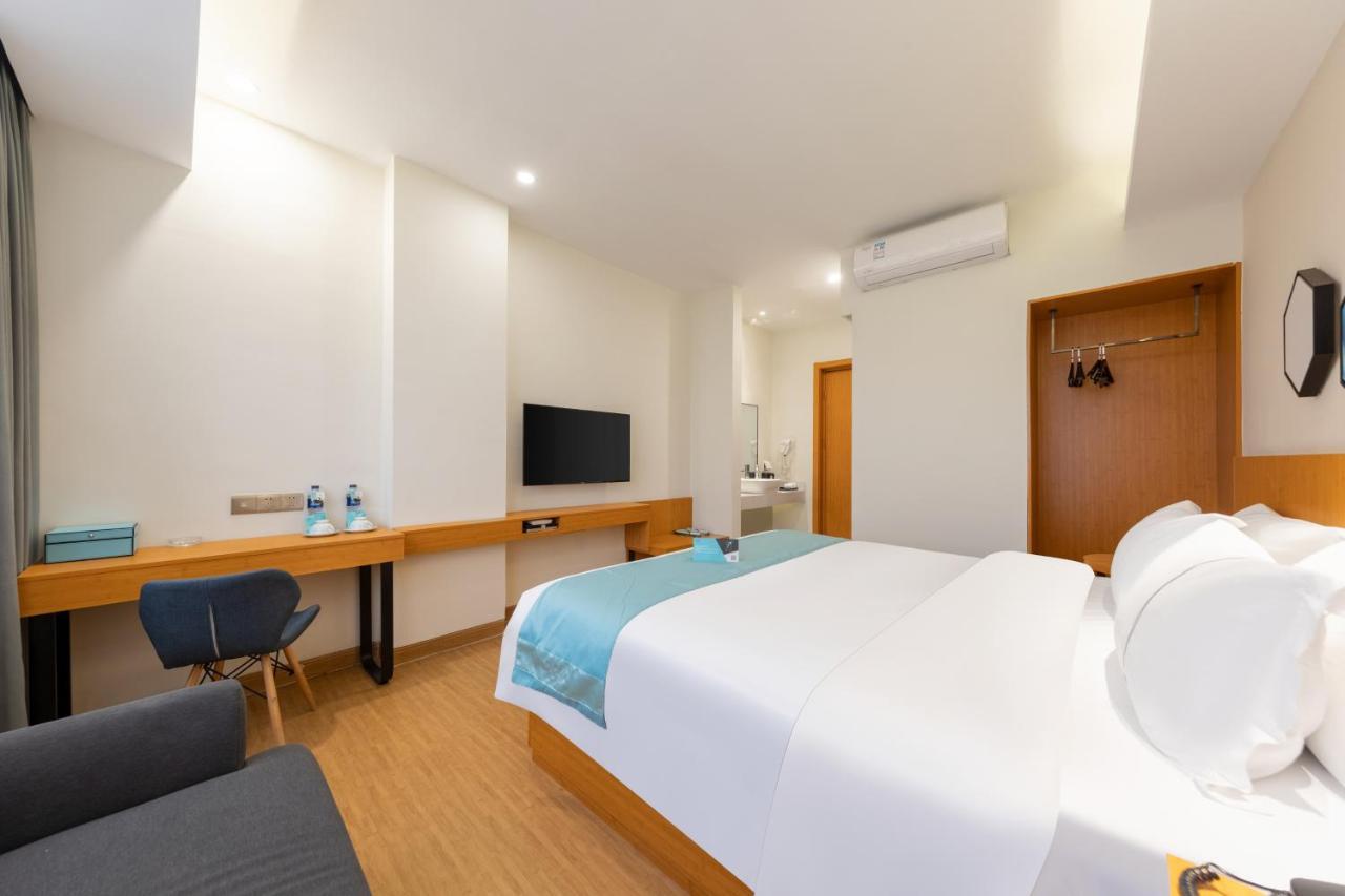 Xana Lite Hotel - Guangzhou Fangcun Huadiwan Metro Station Экстерьер фото