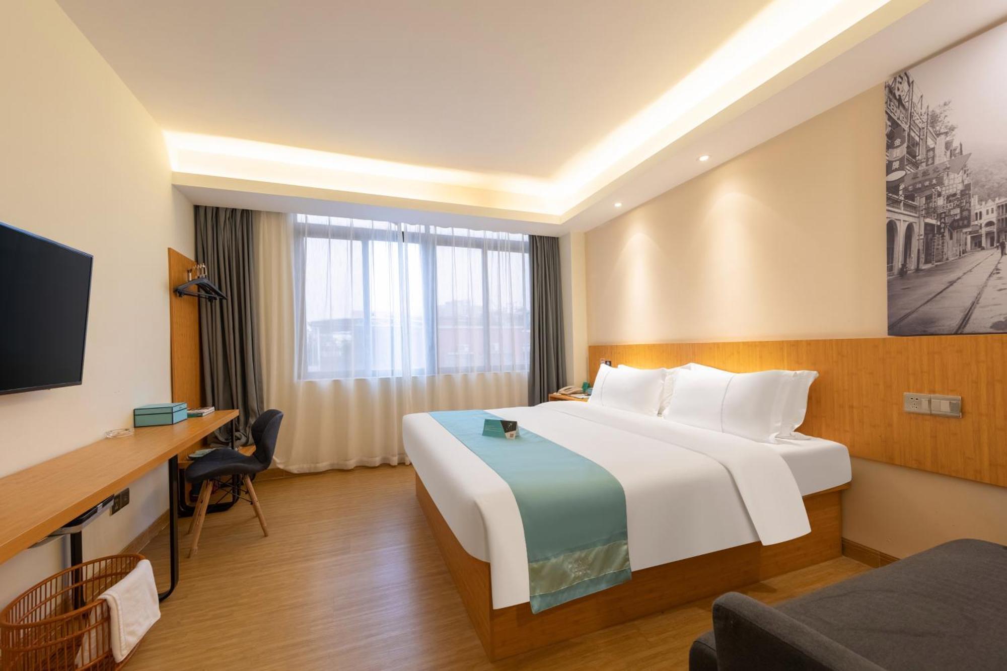 Xana Lite Hotel - Guangzhou Fangcun Huadiwan Metro Station Экстерьер фото